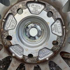 ヴォクシー ノア エスクァイア セレナ ステップワゴン等に ミニバンサイズの国産高年式スタッドレス4本セット の画像