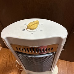 ハロゲンヒーター　電気ストーブ　の画像