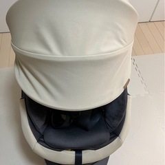 Combi チャイルドシート グレー/ベージュの画像