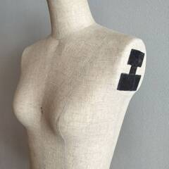 【美品】文化学園大学公式 ヌードボディ９（ボディバッグ、右腕付き）の画像