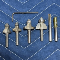 マキタ トリマ モデル3701 ビット付きの画像