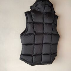 美品　RING ブラック ダウンベスト (M)の画像