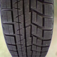 スタッドレスタイヤ195/65R15の画像