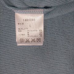 cat in the closet　パイル地フード付きジップパーカー 半袖 水色 ビーズの画像