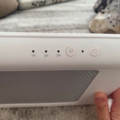 ニトリ　くっつけられるマグネットヒーター　遠赤外線ヒーターの画像