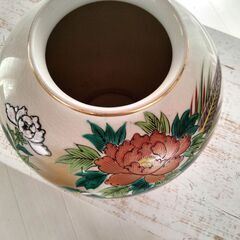久谷焼き　花瓶　壺の画像