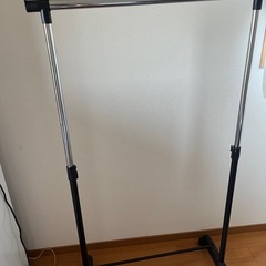 ハンガーラック 300円でお譲りしますの画像
