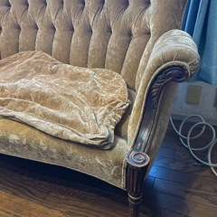 ビンテージソファ　ヴィクトリアンソファ　ベロアソファの画像