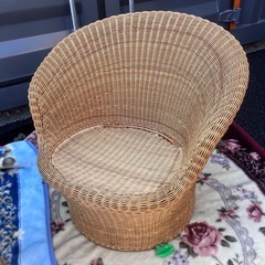 早い者勝ち　籐　ラタン　テーブルとイスのセットの画像