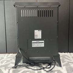 雰囲気のよい暖炉型の電気式ファンヒーターですの画像