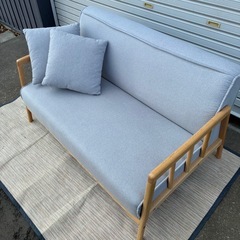 2人がけソファー　ナチュラルウッド　クッション付き　ソファー　椅子　一人暮らし　単身赴任の画像