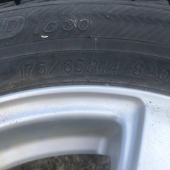 ホイールスタッドレスつき
　の画像