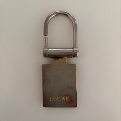 LOEWE シルバー キーホルダー
の画像
