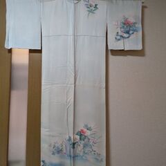 淡い色使いの上品な訪問着系の着物の画像