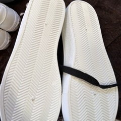 ブラックレースアップスニーカーの画像