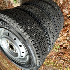 ♪軽トラ  スタッドレスタイヤ145/R12LT・4組セット　その2♪の画像