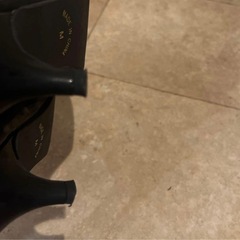 黒　パンプスの画像