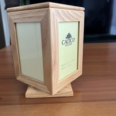 お値下げしました‼︎😊回転式フォトフレーム型小物入れ2個セット😊お引き取りの早い方優先とさせて頂きます🙇‍♀️の画像