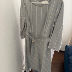 【美品】anysis ワンピース　Mサイズの画像