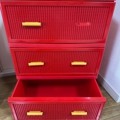 赤のチェスト　　　　　の画像