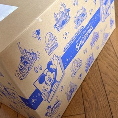 ディズニー　ダンボール箱　空箱の画像