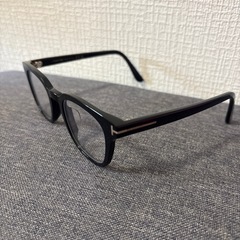 トムフォードメガネの画像