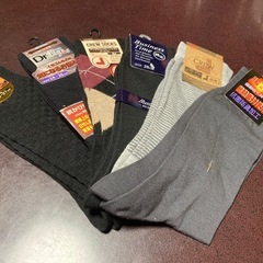 新品だと尚捨てにくい靴下(2セット)各¥300～の画像
