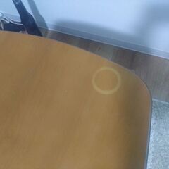 テーブルタイプのこたつの画像