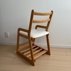 学習 椅子の画像