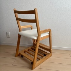 学習 椅子の画像