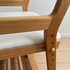 学習 椅子の画像