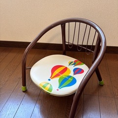 お子様椅子の画像