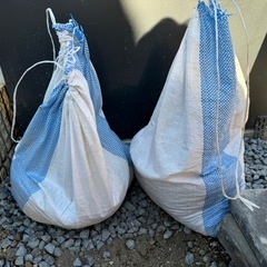 砕石 土嚢袋2袋位の画像