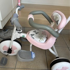 ディズニー　ミニーちゃん三輪車
の画像