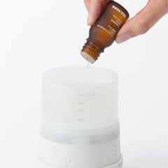 無印良品　コードレス超音波アロマフューザー新品未使用　オイル付きの画像