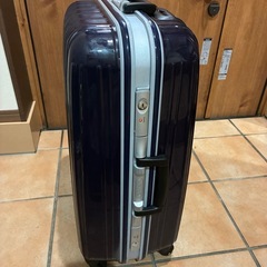 キャリーケースの画像