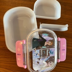 アナ雪2お弁当箱の画像