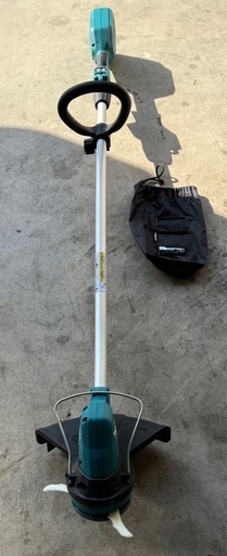 農機　バッテリー草刈機　マキタMUR189D