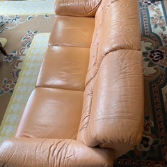 ソファー　3人がけ　同じ物2つありの画像