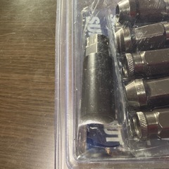 ホイールナットの画像