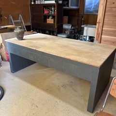 陶芸家が使っていた作業台　　　　の画像