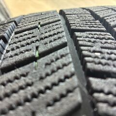 4本で、1,000円　スタッドレスタイヤ　225/40R18の画像