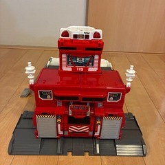 トミカ　変形出動! ビッグファイヤー&コマンドステーション　タカラトミー　トミカタウン　TAKARA TOMYの画像