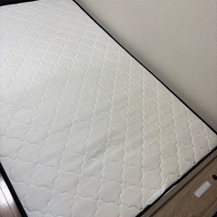 (お引渡し決定)セミダブル ベッドフレーム+マットレスの画像