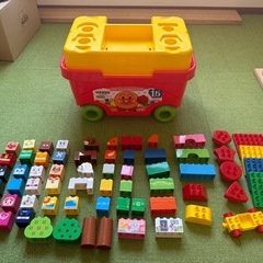 アンパンマン初めてのブロックワゴンの画像