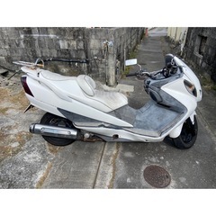 スズキ　スカイウェーブ250の画像