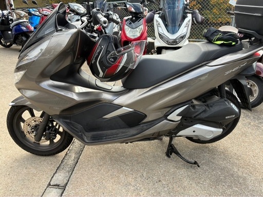 極上 低走行 HONDA PCX125 JF81 小型バイク 通勤 通学 125