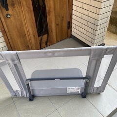 ベビーの柵の画像