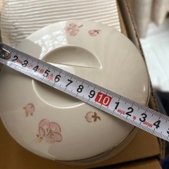 蓋付き器　2つ
の画像