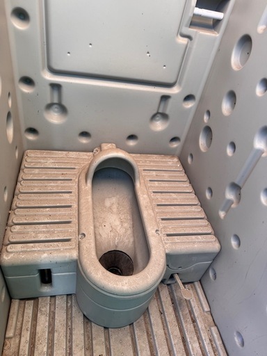 仮設トイレ売ります。
